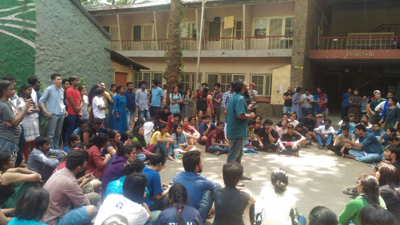 TISS आन्दोलन 