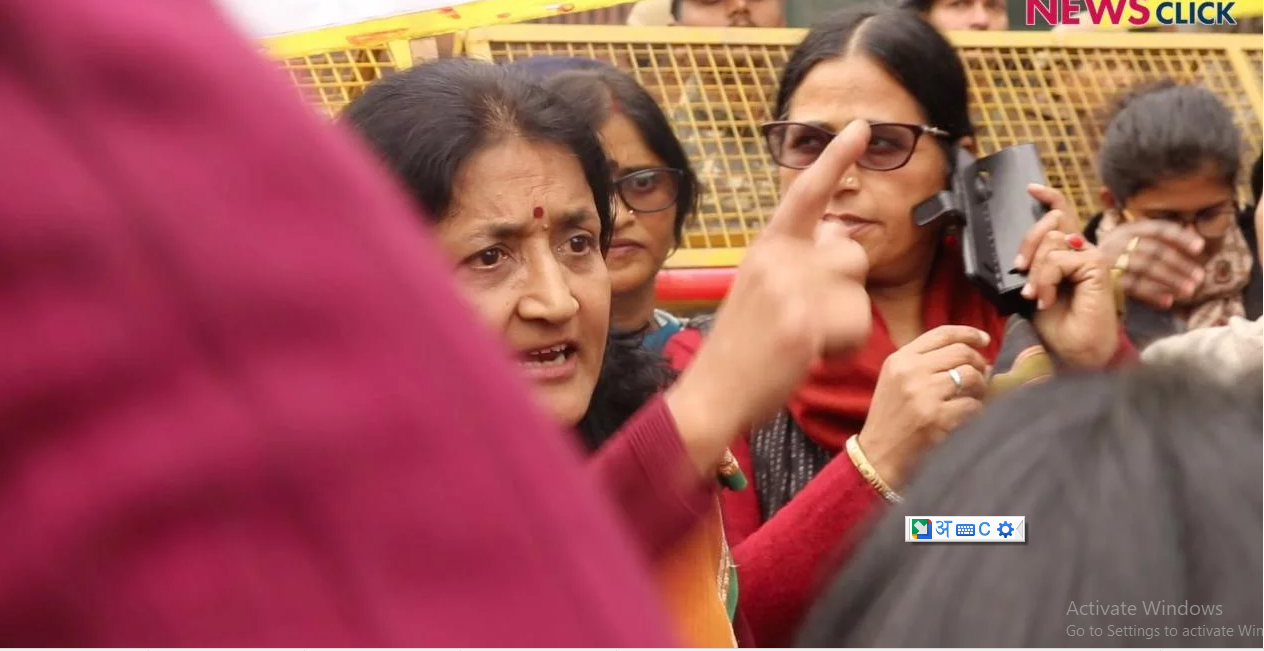 ऐडवा का प्रदर्शन 
