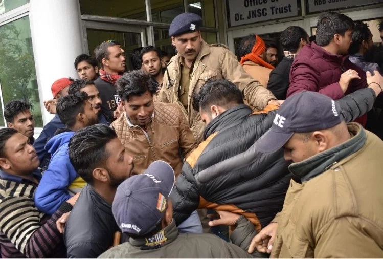 protest in dehradun