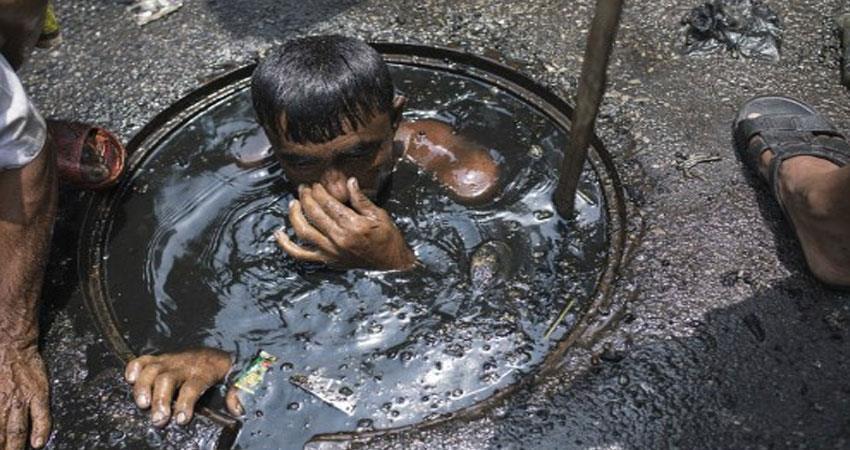 sewer safai
