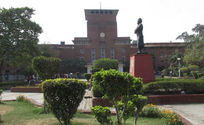 डीयू: प्रगतिशील पाठ्यक्रम से एबीवीपी को आपत्ति 