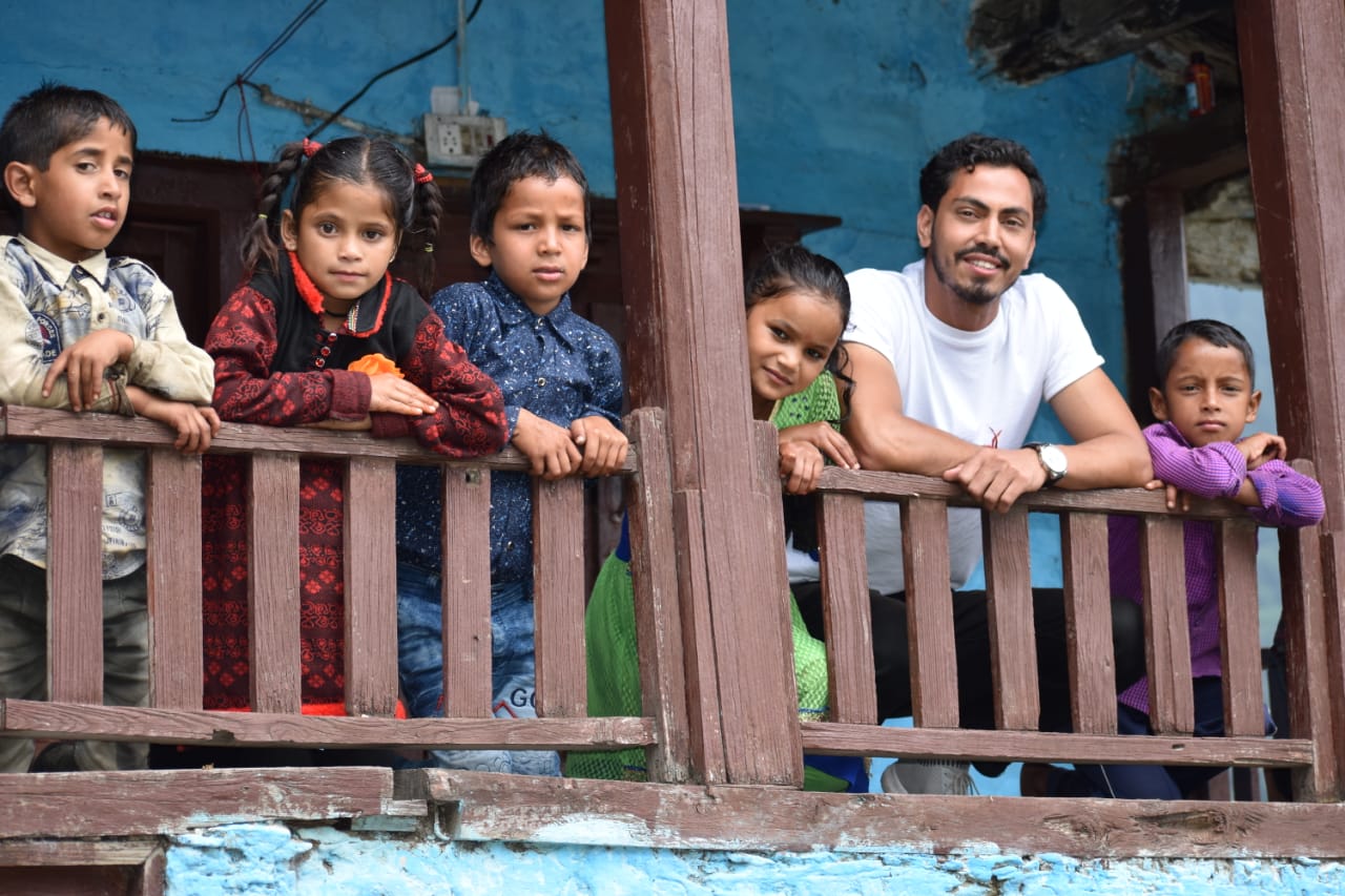 Ashish dangwal with children 