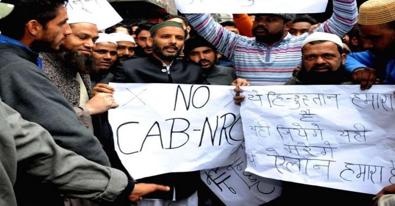 protest in mau