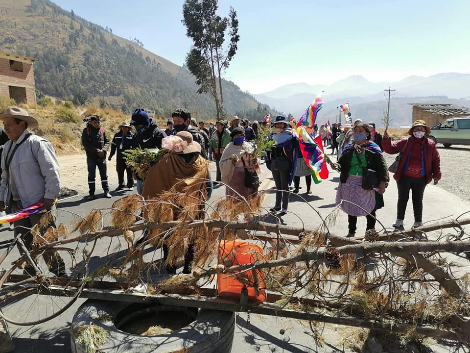 बोलिविया : आम चुनाव टलने के ख़िलाफ़ प्रदर्शन देश भर में फैला