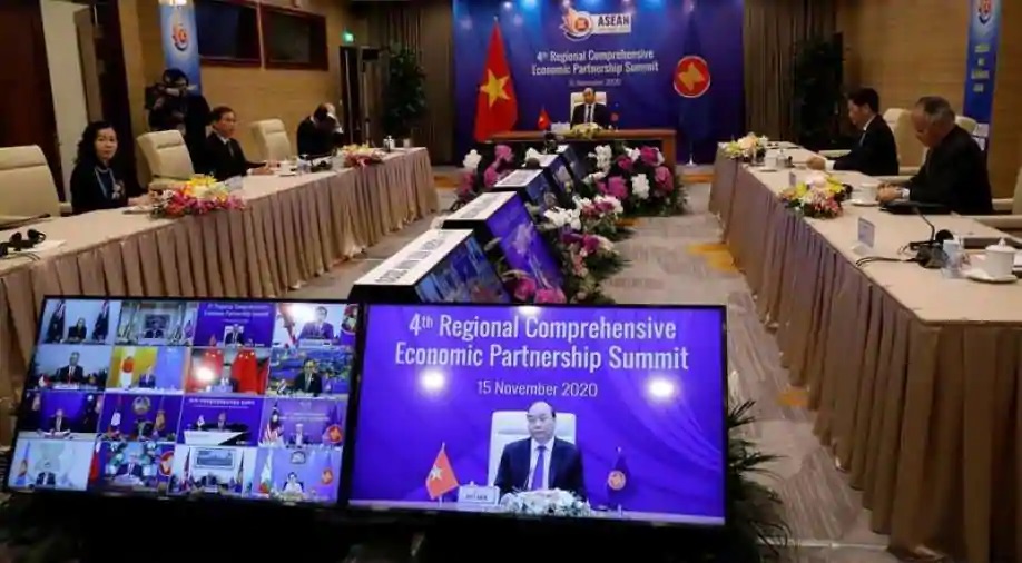 चीन और 14 अन्य देशों ने विश्व के सबसे बड़े व्यापारिक ब्लॉक बनाने के लिए एक समझौते पर हस्ताक्षर किये