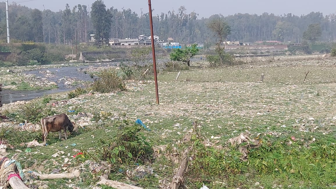 क्या राजनेताओं को केवल चुनाव के समय रिस्पना की गंदगी नज़र आती है?