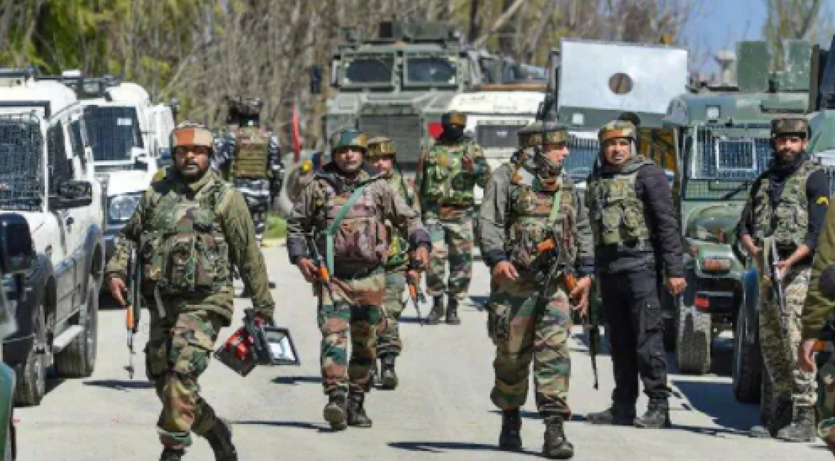 जम्मू-कश्मीर सरकार ने "देश-विरोधी" कर्मचारियों की निगरानी के लिए टास्क फ़ोर्स का गठन किया