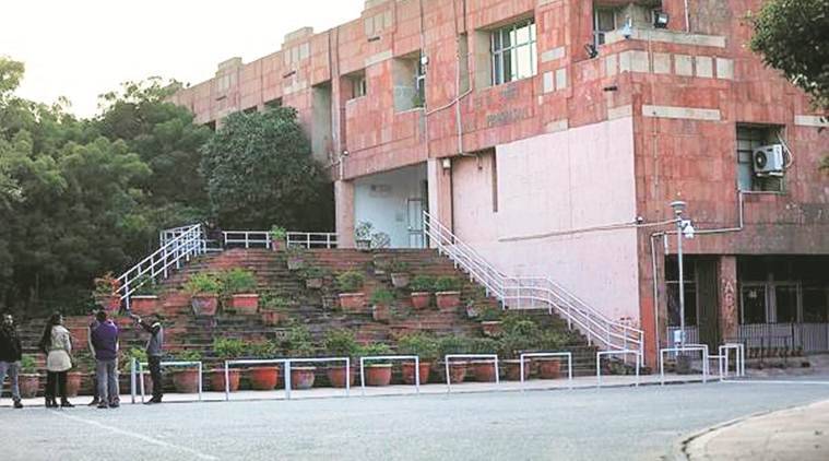  लॉकडाउन : जेएनयू में भी लगी कड़ी पाबंदियां 