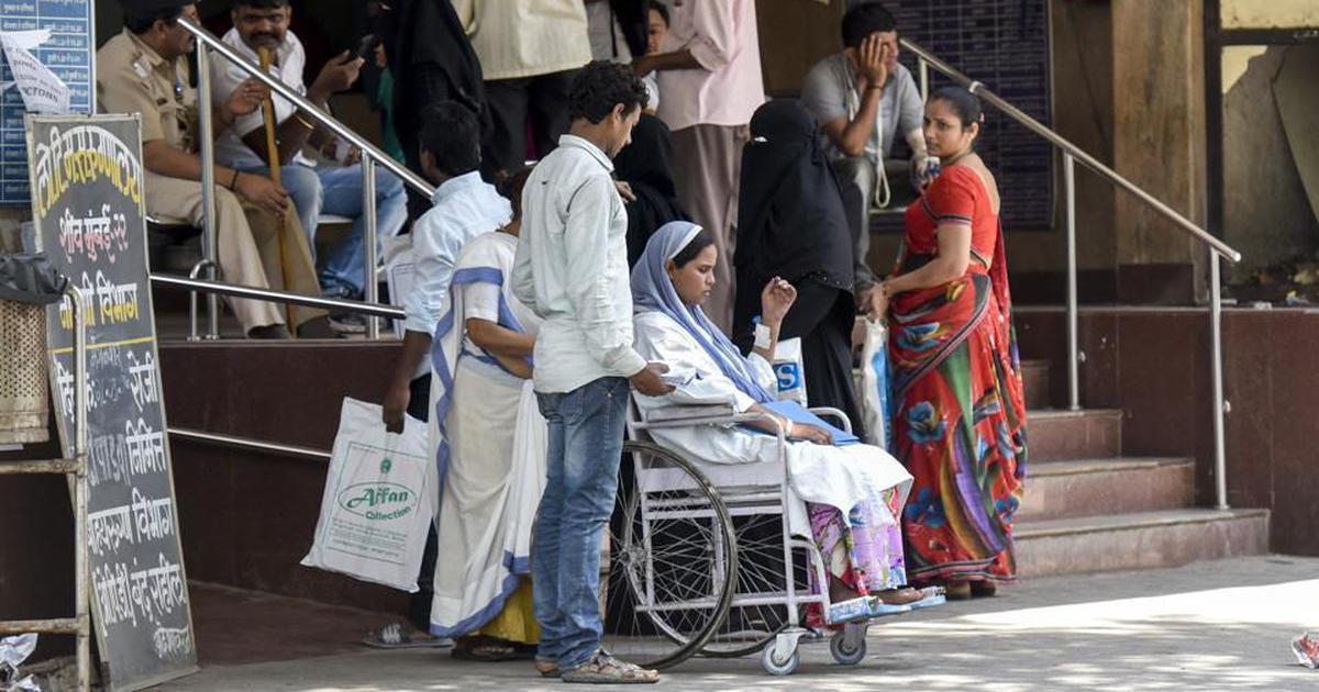 बंगाल में भी कोरोना विस्फोट, क्या चुनाव आयोग लेगा ज़िम्मेदारी?