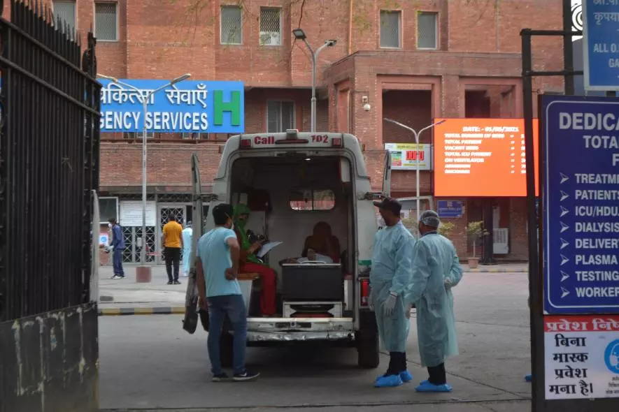 मोदी सरकार की मदद के बिना राज्य लड़ रहे हैं कोविड की जंग 