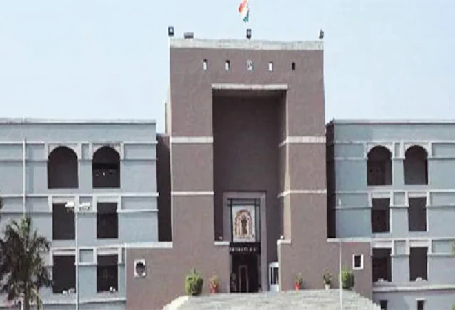 कोविड-19 अस्पताल में आग पर अदालत ने गुजरात सरकार को लिया आड़े हाथ