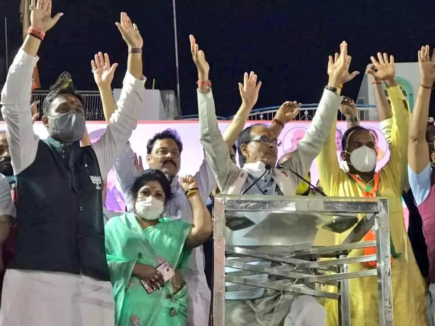 कोविड-19 : मप्र उपचुनाव में अधिकारी, मंत्री, पुलिस अफ़सर समेत 23 की मौत