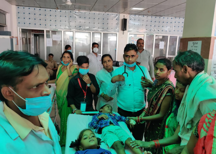 फ़िरोज़ाबाद में डेंगू, वायरल बुखार का क़हर; स्वास्थ्य सुविधा चरमाराई, बच्चे सबसे अधिक प्रभावित