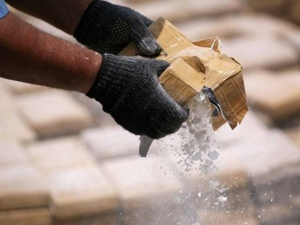 Drugs worth Rs 313 crore seized from three people in Gujarat