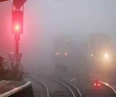 रेलवे ने उत्तर मध्य रेल लाइन की लगभग 20 ट्रेनें कोहरे के कारण दो महीनें के लिए रद्द कि