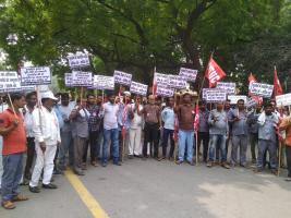 protest against new motor act