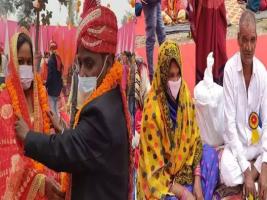 एक ही मंडप में हुई मां-बेटी की शादी