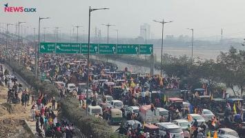"किसानों की अनुशासनहीनता" से कुलीनों की चिढ़ हास्यास्पद है, लेकिन मासूम नहीं