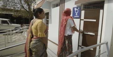 किन्नरों के लिए अलग शौचालय की मांग करते हुए उच्च न्यायालय में याचिका