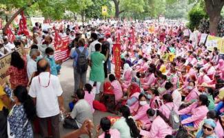 Nationwide strike of scheme workers