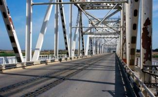 Friendship Bridge